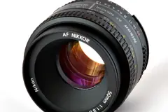 Обектив на фотоапарат отблизо